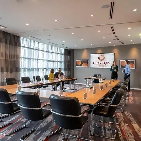 Clayton Liffey Valley Hotell 4*