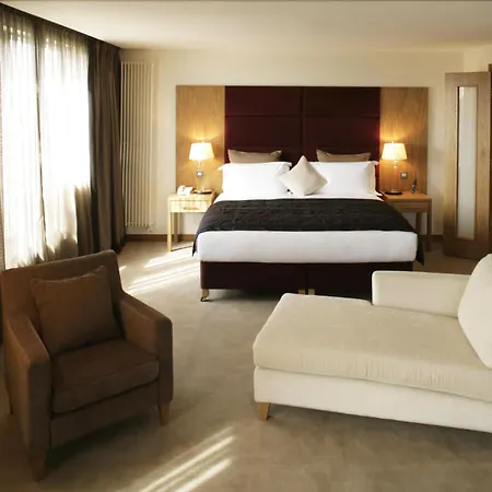 Clayton Liffey Valley 4* קלונדלקין