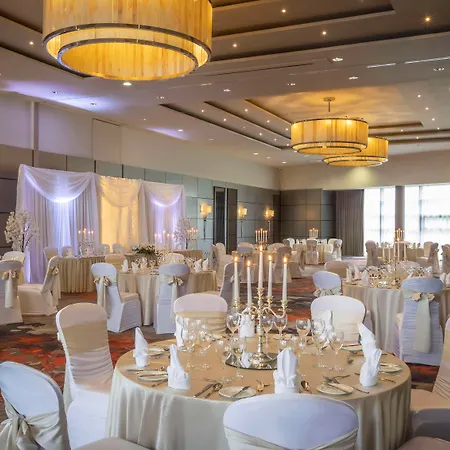 ホテル Clayton Liffey Valley 4*