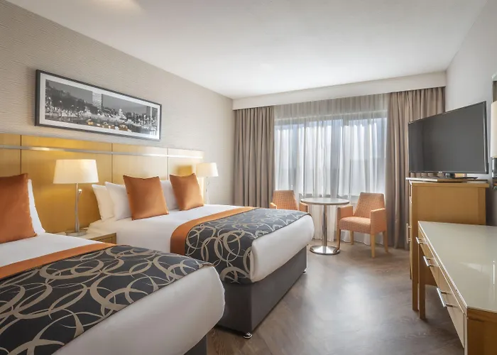 Отель Clayton Liffey Valley 4*