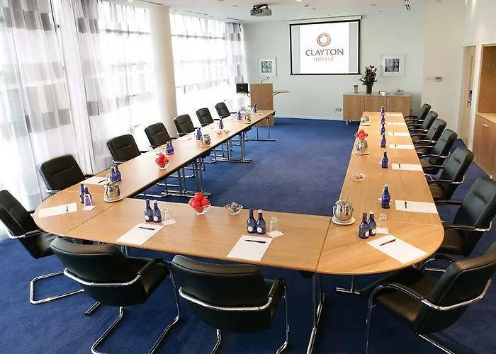 Отель Clayton Liffey Valley